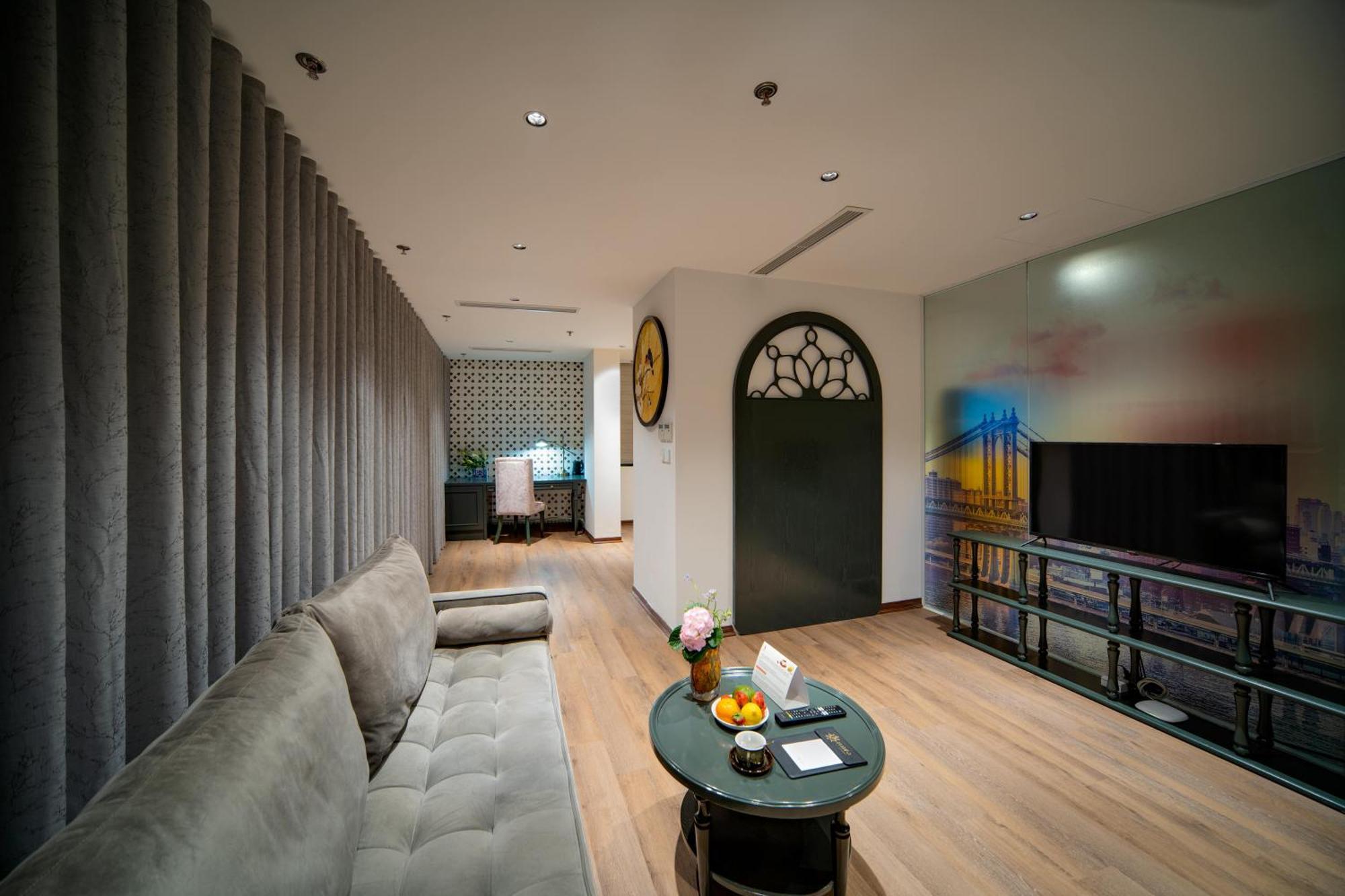 Eli Rina Hotel Hanoi Buitenkant foto